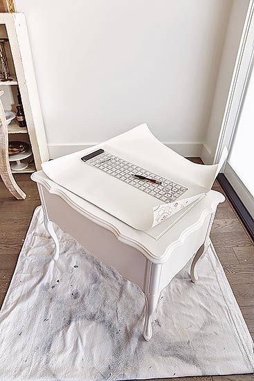 Be sure to measure out the precise amount of wallpaper needed to cover your table.